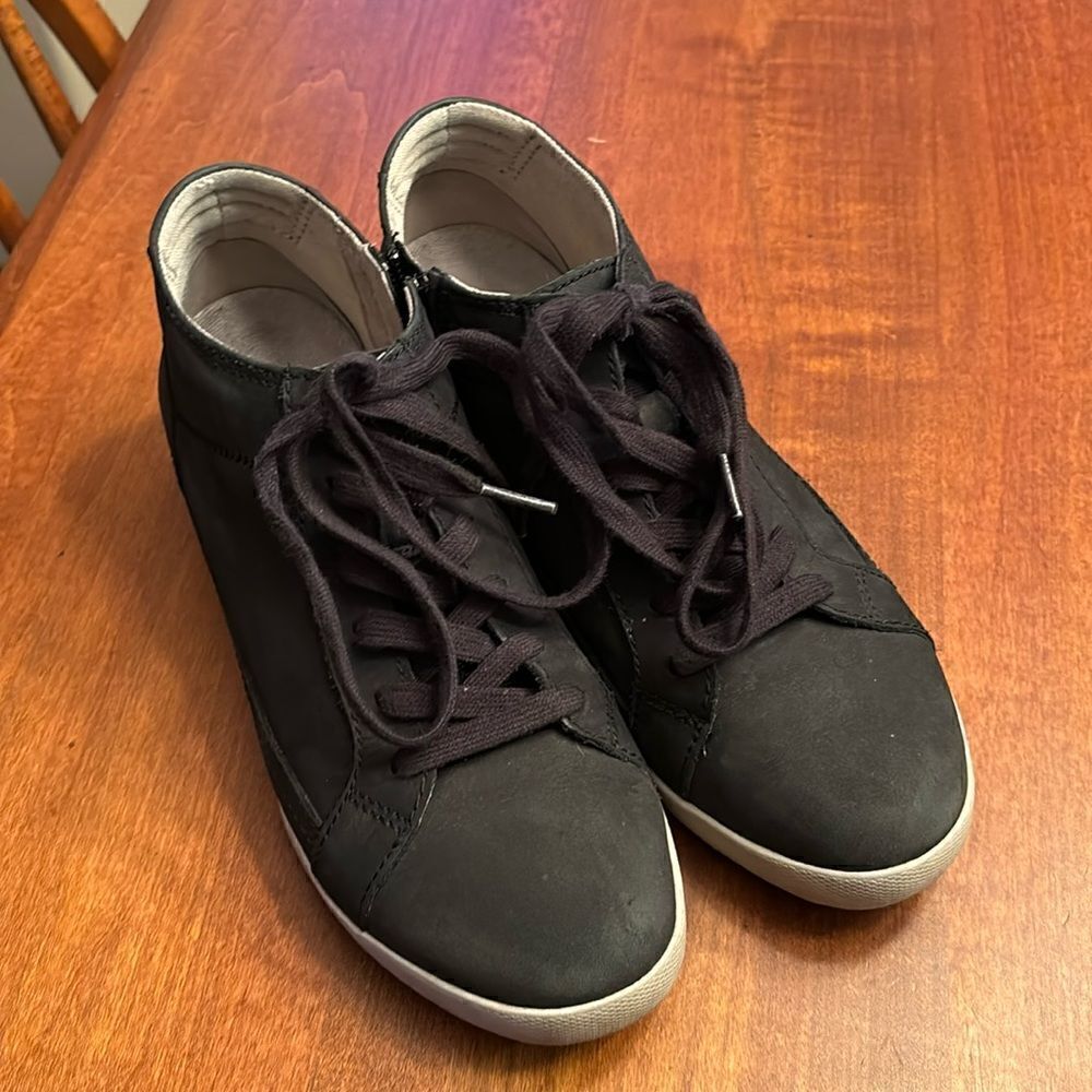 Dansko Onyx High Top Sneakers - Size 39